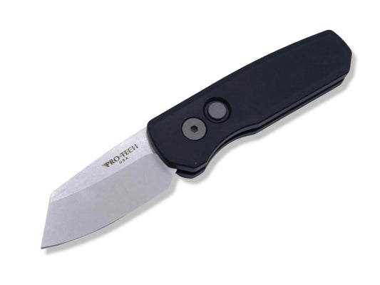 Runt 5 - Smooth Black Handle / Stonewash Magnacut / Reverse Tanto